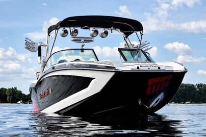 Hire Motorboat Mastercraft X23 Roermond