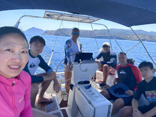 Athènes Sailboat Bavaria 42 alt tag text