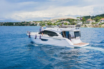 Charter Motorboat Sessa Marine 47 Fly Marina Lav