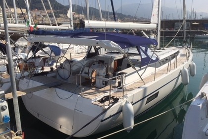 Miete Segelboot BAVARIA C45 Salerno