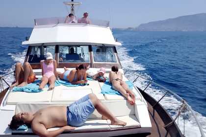 Noleggio Barca a motore cantieri di Pisa yacht Kitalpha yacht 15 Marsala