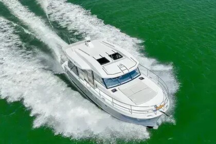 Hire Motorboat Beneteau Swift 41 Lymington