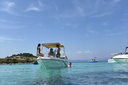 Hire Boat without licence  KAREL PAXOS 170 Vourvourou