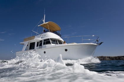 Charter Motorboat BENETEAU SWIFT TRAWLER 34 Ajaccio