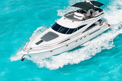 Rental Motorboat Fairline 65 Squadron Cancún