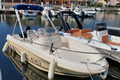 Rental Motorboat Jeanneau CAP CAMARAT Narbonne Plage