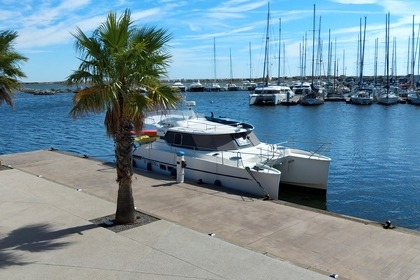 Charter Motorboat Soirée, couché de soleil, balade de nuit Catamaran Le Grau-du-Roi