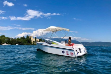 Hire Boat without licence  ELECTRIC BOAT 5 posti San Felice del Benaco