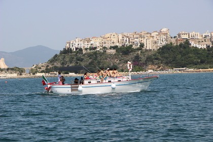 Noleggio Barca a motore Co.me.na Gozzo Torrese Gaeta