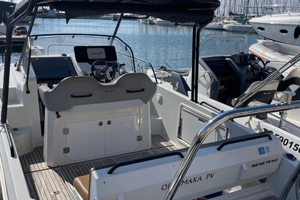 Rental Motorboat Beneteau FLYER 8 Sundeck Hyères