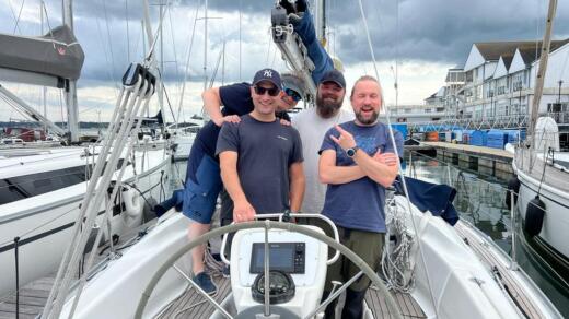 Саутгемптон Sailboat Bavaria Cruiser 32 alt tag text