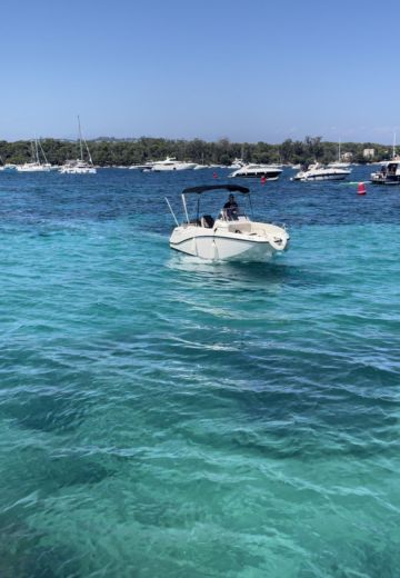 Мандельё-ла-Напуль Motorboat Quicksilver Activ 555 Open alt tag text