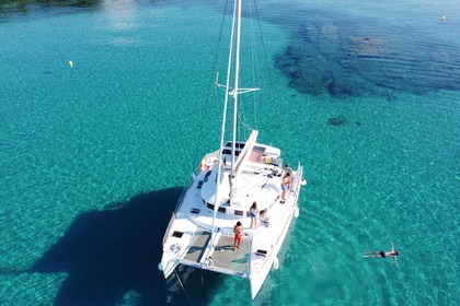 Charter Catamaran Lagoon Lagoon 400 Murree