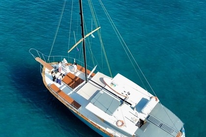 Location Voilier Greece Wooden luxury motorsail Athènes