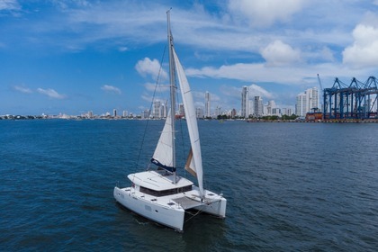 Charter Catamaran Lagoon 400 2010 Cartagena
