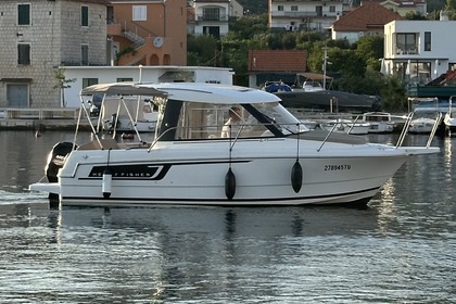 Verhuur Motorboot Jeanneau Merry Fisher 645 Trogir