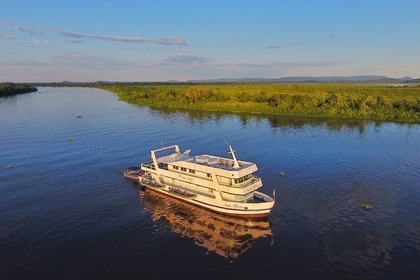 Aluguel Iate a motor P. HONDA Houseboat Corumbá