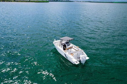 Charter Motorboat Beneteau Flyer 7 Spacedeck Le Gosier