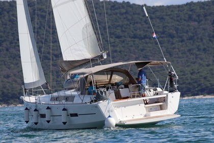 Hire Sailboat DUFOUR 460 Grand Large Kaštel Gomilica