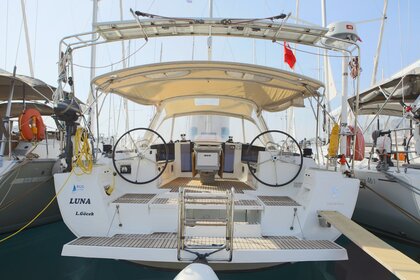 Charter Sailboat Beneteau Oceanis 45 Göcek