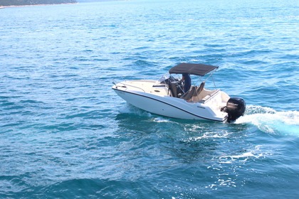 Чартер Моторная яхта Quicksilver 605 Sundeck Сплит
