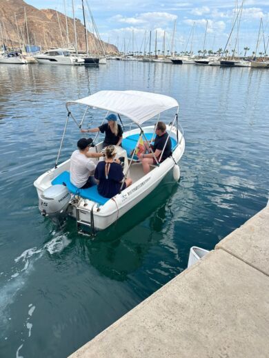 Aguadulce Without license Estable 400 alt tag text