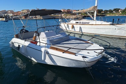 Hire Motorboat Beneteau Flyer 7 Martigues