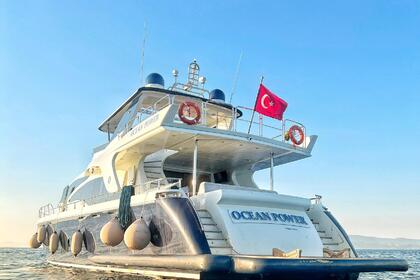 Noleggio Yacht Azimut Azimut 95 Göcek