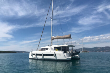 Hire Catamaran Bali - Catana 4.8 Kaštel Gomilica