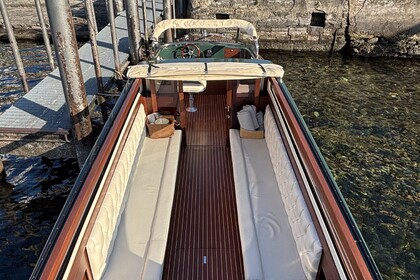 Verhuur Motorboot Cucchini Taxi Veneziano Comomeer