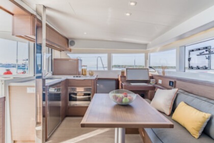 Location Catamaran Lagoon Lagoon 40 Olbia