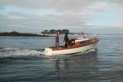 Hire Motorboat Beneteau Ombrine Nantes