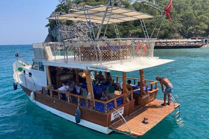 Hire Motorboat Birchwood a Antalya