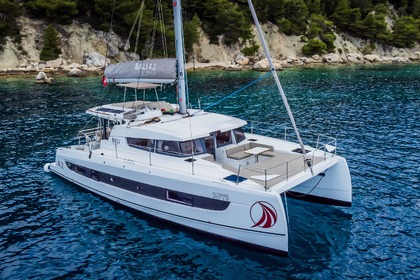 Hyra båt Katamaran Catana Group Bali 4.2 - 4 + 1 cab. Kaštel Gomilica