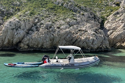 Charter Motorboat Bombard Explorer 520 Marseille