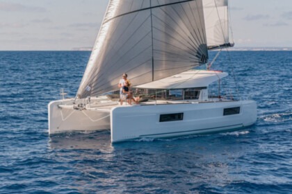 Charter Catamaran Lagoon Lagoon 40 Olbia