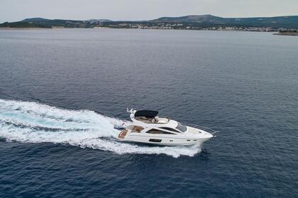 Noleggio Yacht a motore Sunseeker Manhattan 53 Cala Galera Porto