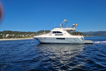Aluguel Lancha Sealine 350 Sanxenxo