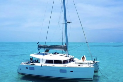 Hyra båt Katamaran Lagoon Lagoon 400 Ibiza