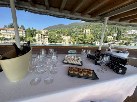 Gardasjön Motorboat Navetta 17 mt alt tag text