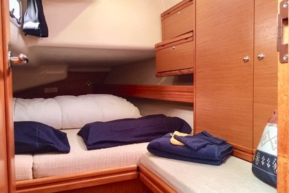 Hire Sailboat Bavaria 40 cruiser Arzal