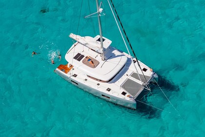 Hire Catamaran  Lagoon 42 Athens