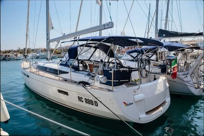Noleggio Barca a vela  Sun Odyssey 519 