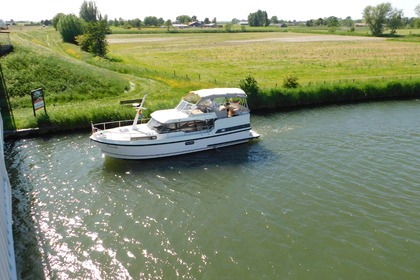 Rental Houseboats Linssen 35 SL AC IJsselstein
