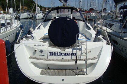 Charter Sailboat JEANNEAU Sun Odyssey 36i Performance Portisco