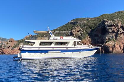 Location Yacht à moteur Tarquin Trader 65 Saint-Florent