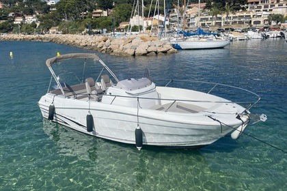 Rental Motorboat Jeanneau Cap camarat 7.50 CC Saint-Cyr-sur-Mer