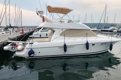 Miete Motorboot Jeanneau Prestige 36 Fly Punat