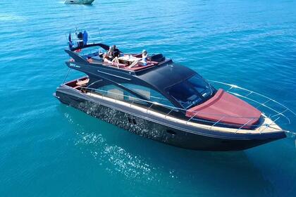 Location Bateau à moteur Gulf Craft Oryx 46 Fly Cannes