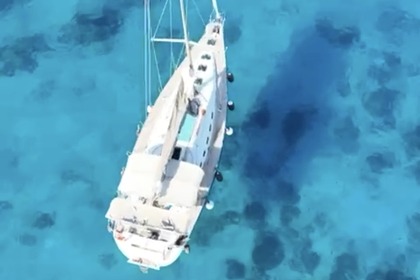 Hire Sailboat BENETEAU First 47.7 Malta